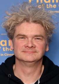 Simon Farnaby 