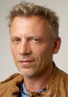 Callum Keith Rennie / John Neil