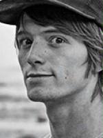 Nils Favre / 