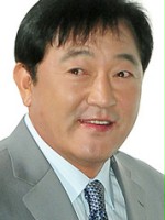 Chae-moo Im / Prezes Yoo, ojciec Hee-Jung