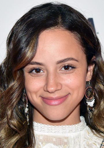 Kiana Madeira / Supergirl (Kara)