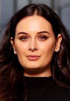 Evelyn Sharma / Rosa