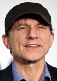 Simon McBurney 
