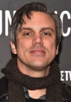 Darren Morze 