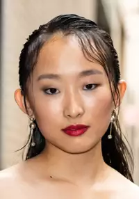Ji-young Yoo 
