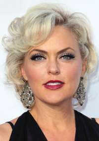 Elaine Hendrix 