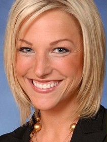 Lindsay Czarniak / 