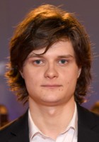 Charlie Tahan / Ethan