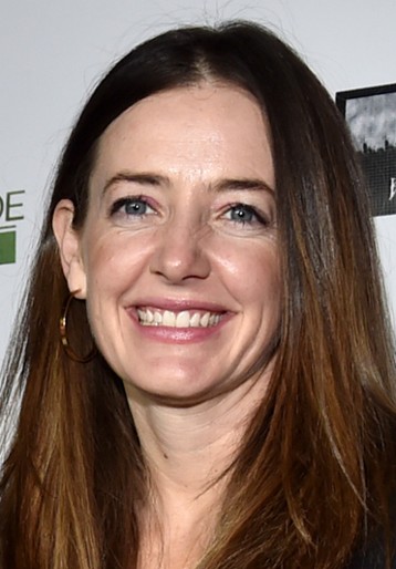 Stephanie Allynne / Sarah