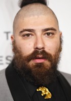 Josh Ostrovsky / 
