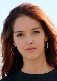 Lyna Khoudri 