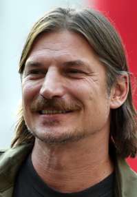 Luka Peros 