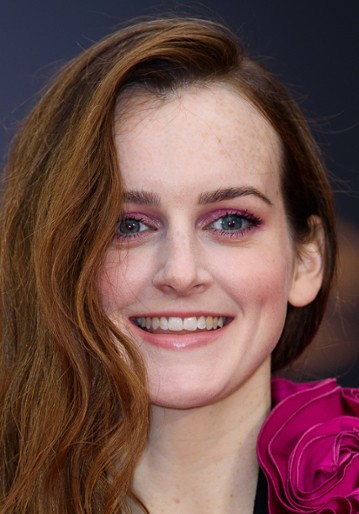 Sophie McShera / Tina