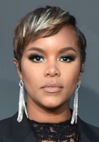 Letoya Luckett / Doktor Nia Phillips