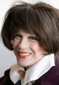 Fenella Fielding 