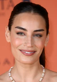 Lara Wolf I