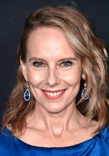 Amy Ryan / Dr Adele Brouse