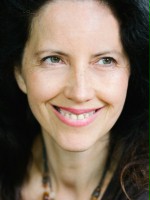 Nora Jensen / Iris Osterman