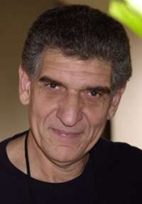 Andreas Katsulas 