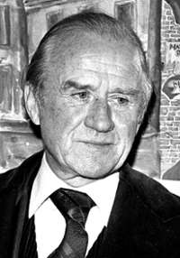 Cyril Cusack 