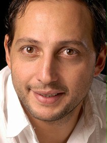 Ariel Staltari / Omar