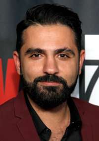 Zeus Zamani 