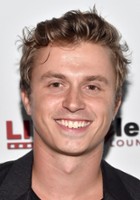 Kenny Wormald / Erik Wildwood