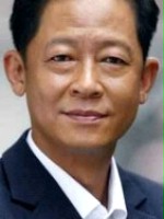 Zhiwen Wang / Zastępca gubernatora Guan Shing Tao