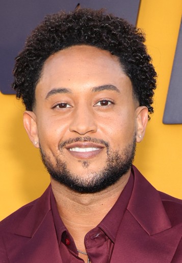 Tahj Mowry / Lew