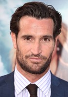 Matthew Del Negro / Detektyw Hauser