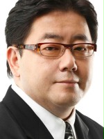 Yasushi Akimoto 