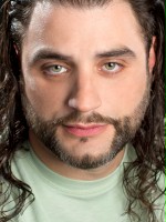 Michael Janashvili / Detektyw James Carter