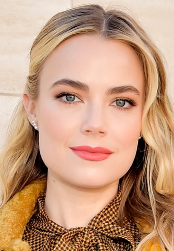 Rebecca Rittenhouse / Maggie
