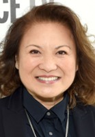 Lily Mariye / Sekretarka