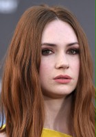 Karen Gillan / Mercedes