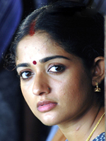 Kavya Madhavan / Subhadra, młodsza siostra Kamakshi