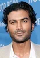 Sendhil Ramamurthy / Roger