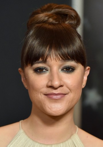 Keisha Castle-Hughes / Analityczka Lynn Khanna