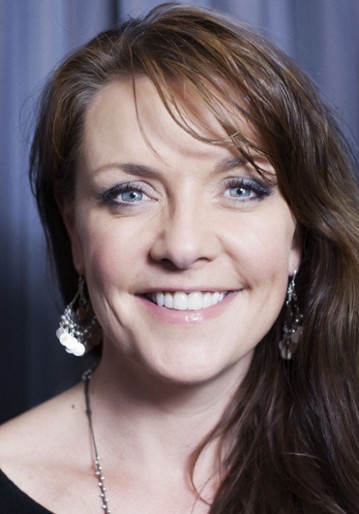 Amanda Tapping / Naomi