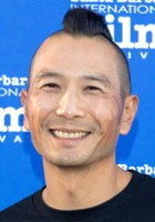 Evan Leong / 