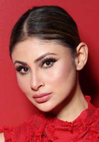 Mouni Roy 