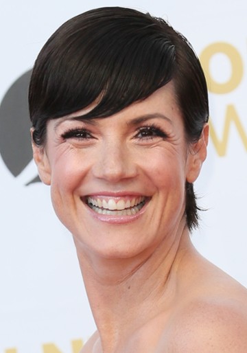 Zoe McLellan / Kendra Daynes