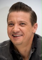 Jeremy Renner / William Brandt