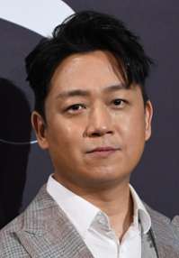 Yueming Pan 