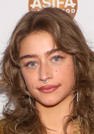 Odessa A’zion / Tallulah