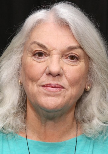 Tyne Daly / Mona