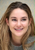 Shailene Woodley / Caroline Gill