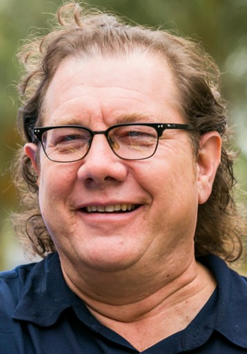 Fred Tatasciore / Hades / Kupiec / Lider tłumu / Demon / Mistrz areny / Strażnicy