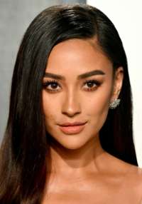 Shay Mitchell I