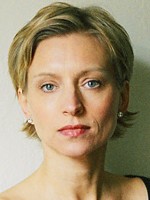 Silke Matthias / Sekretarka prof. Rotha